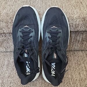 Hoka Clifton 10 Athletic Shoes